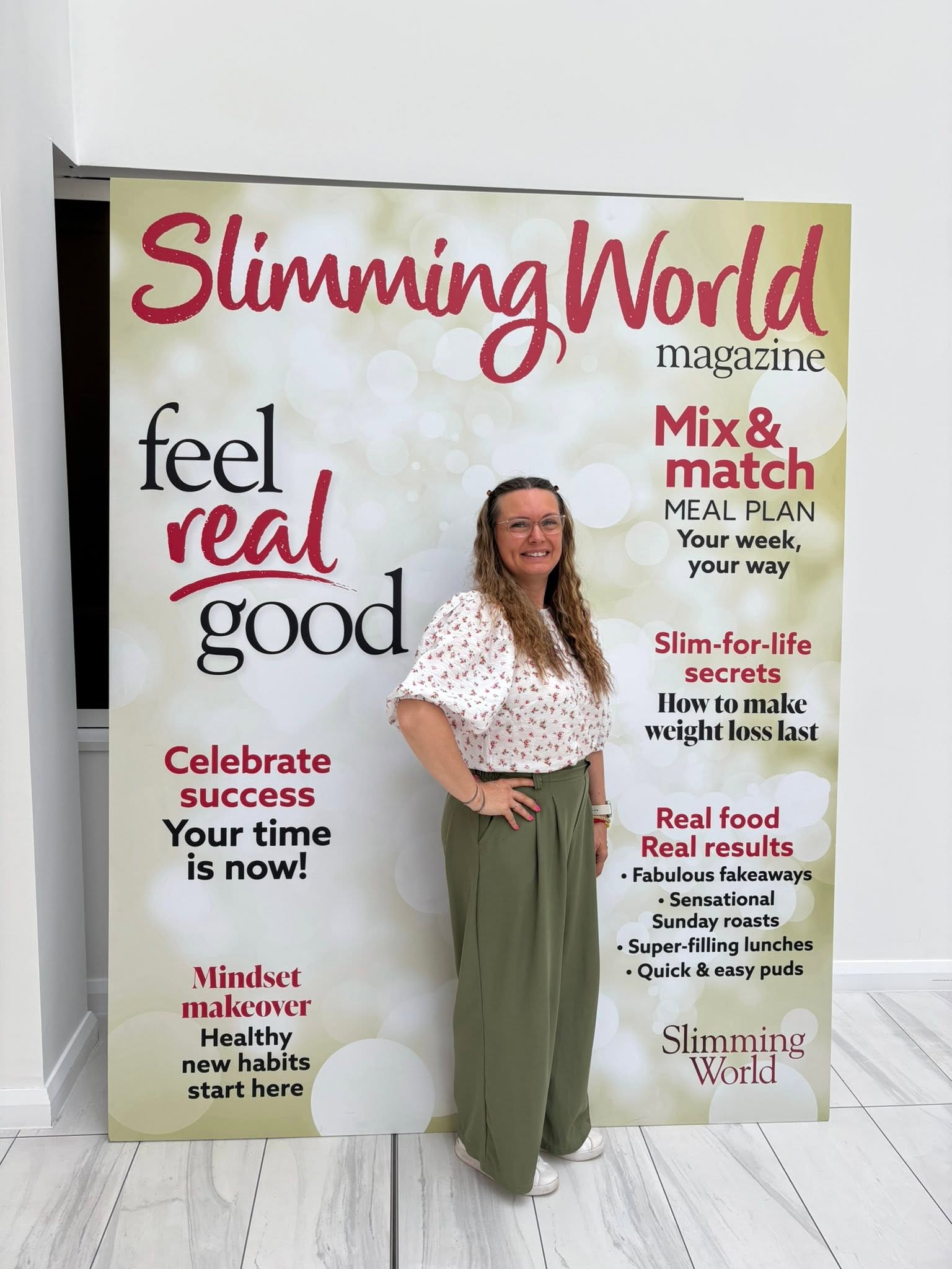 Ruth with a Slimming World magazine backdrop